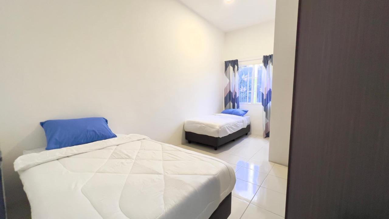 De Qasturee Klia@Kota Warisan Homestay Nearest To Airport Kampong Besut Екстер'єр фото