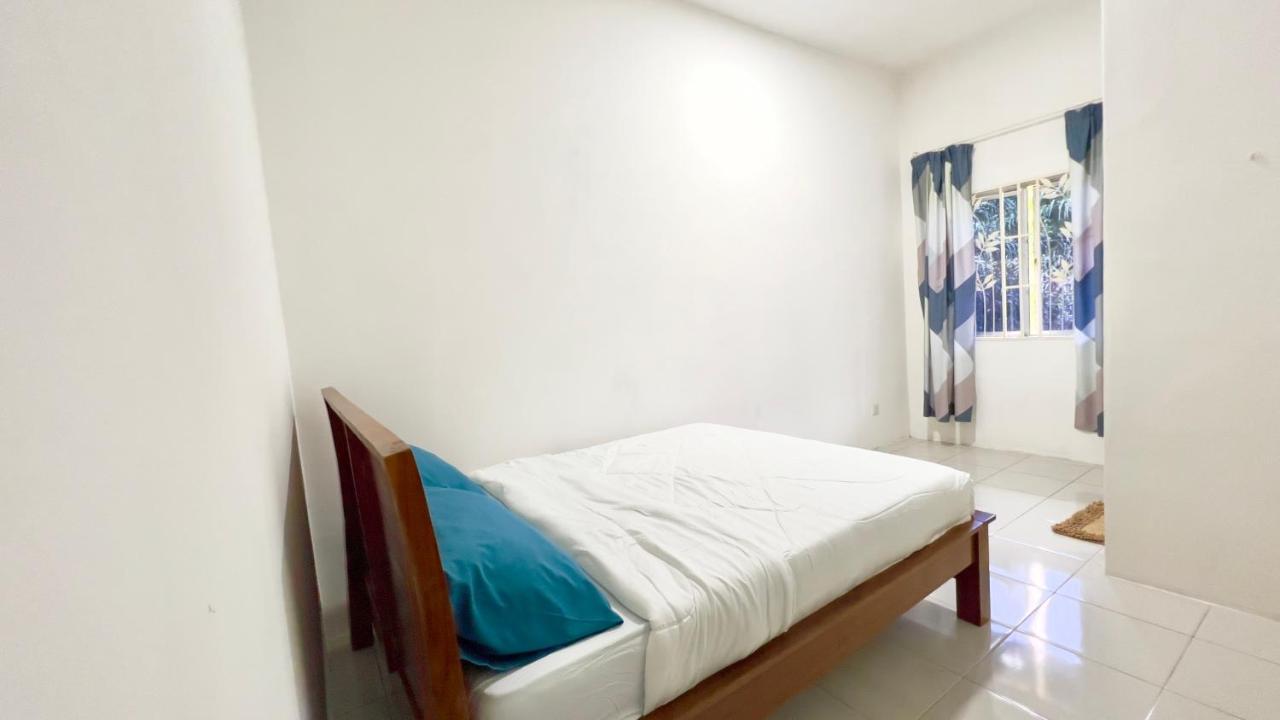 De Qasturee Klia@Kota Warisan Homestay Nearest To Airport Kampong Besut Екстер'єр фото